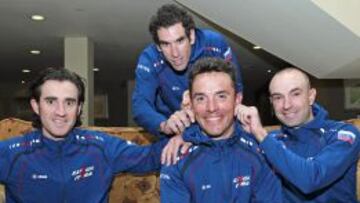 Purito, con sus compañeros Moreno, Losada y Vicioso. Por la mañana ya recibió regalos.