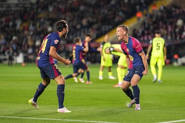 El ¨²nico gol del partido lo anot¨® Dani Olmo en el minuto 46, justo al inicio de la segunda mitad. El Bar?a domin¨® la posesi¨®n y gener¨® varias oportunidades, pero el Mallorca se mantuvo firme en defensa, con una gran actuaci¨®n de su portero Leo Rom¨¢n, que evit¨® varios goles claros.
El equipo catal¨¢n mantuvo su ventaja en la clasificaci¨®n con esta victoria, asegurando tres puntos clave en la lucha por el t¨ªtulo.