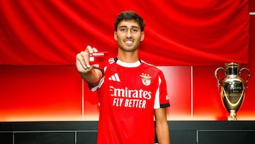 Obrador, nuevo jugador del Benfica.