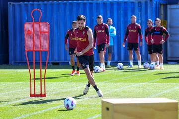 Chust, durante un entrenamiento con el Cádiz.