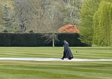 The Flash: primeras imágenes de la mansión de Batman de 1989 en el set de rodaje