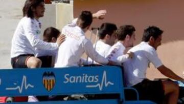 <b>PONER LA DIRECTA. </b>Los jugadores del Valencia quieren acelerar en la Liga para asegurar el tercer puesto que ahora tienen.