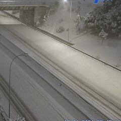 "Llevo desde las 19:00 atrapada y no pasa nadie; el 112 no contesta y no tengo agua ni comida"