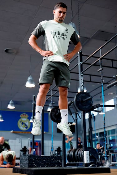 Brahim se entrena a expensas de que se anuncie su renovación.