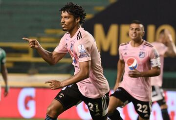 Deportivo Cali y Millonarios protagonizaron el regreso de la Liga Betplay tras el parón por la pandemia de COVID-19. El encuentro terminó en empate 1-1 y en la primera parte tuvo que ser suspendido por una Tormenta Eléctrica.