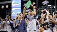 PHOENIX, ARIZONA - NOVEMBER 01: Corey Seager #5 of the Texas Rangers hoists the trophy after being named the Willie Mays World Series Most Valuable Player Award after the Texas Rangers beat the Arizona Diamondbacks 5-0 in Game Five to win the World Series at Chase Field on November 01, 2023 in Phoenix, Arizona.   Christian Petersen/Getty Images/AFP (Photo by Christian Petersen / GETTY IMAGES NORTH AMERICA / Getty Images via AFP)
