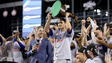 PHOENIX, ARIZONA - NOVEMBER 01: Corey Seager #5 of the Texas Rangers hoists the trophy after being named the Willie Mays World Series Most Valuable Player Award after the Texas Rangers beat the Arizona Diamondbacks 5-0 in Game Five to win the World Series at Chase Field on November 01, 2023 in Phoenix, Arizona. Christian Petersen/Getty Images/AFP (Photo by Christian Petersen / GETTY IMAGES NORTH AMERICA / Getty Images via AFP)