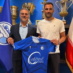 Adán se marcha a Irán