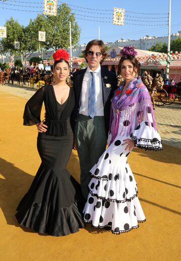 Juan José Padilla, su mujer, Lidia Cabello, y su hija, Paloma.