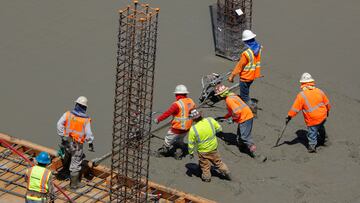 El trabajo de la construcción es uno de los empleos con gran demanda en los Estados Unidos. Descubre cuánto se gana por hora y al año.