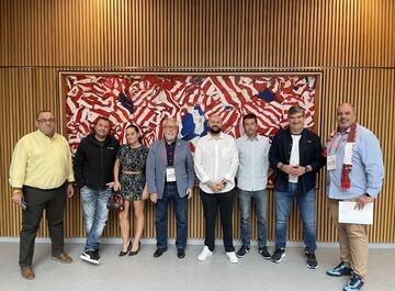 Juanma Álamo, Rubén Uria, Patricia Cazón, Eduardo Fernández, Miguel Martín Talavera, Javi Gómara, Antonio Ruiz y Alberto García, de La Unión, en la charla de periodistas en la II edición del Congreso de peñistas del Atlético.