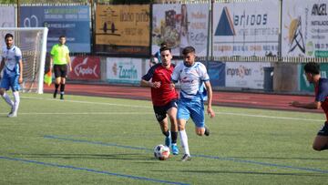 Imagen del partido entre el Loja y el Estepona