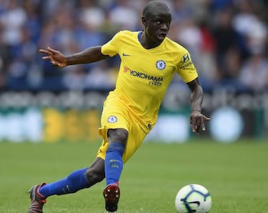 Kanté comfortable with surprise new Chelsea role