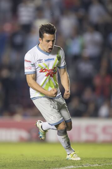 El lateral izquierdo ya tiene experiencia con los Bravos de Juárez ya que está en el equipo desde su fundación en el 2015. Con los de la frontera ganó el título del Ascenso MX en el Apertura y es un titular indiscutible en el cuadro de Caballero.