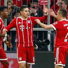 James, en la lucha por ser el mejor asistidor de Bundesliga