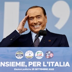 Berlusconi, ingresado en cuidados intensivos