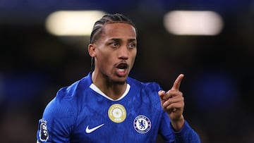 Soccer Football - Premier League - Chelsea v Arsenal - Stamford Bridge, London, Britain - November 30, 2025 Chelsea's Joao Pedro reacts REUTERS/David Klein EDITORIAL USE ONLY. NO USE WITH UNAUTHORIZED AUDIO, VIDEO, DATA, FIXTURE LISTS, CLUB/LEAGUE LOGOS OR 'LIVE' SERVICES. ONLINE IN-MATCH USE LIMITED TO 120 IMAGES, NO VIDEO EMULATION. NO USE IN BETTING, GAMES OR SINGLE CLUB/LEAGUE/PLAYER PUBLICATIONS. PLEASE CONTACT YOUR ACCOUNT REPRESENTATIVE FOR FURTHER DETAILS..