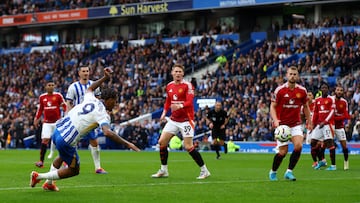 Soccer Football - Premier League - Brighton & Hove Albion v Manchester United - The American Express Community Stadium, Brighton, Britain - August 24, 2024 Brighton & Hove Albion's Joao Pedro scores their second goal Action Images via Reuters/Matthew Childs EDITORIAL USE ONLY. NO USE WITH UNAUTHORIZED AUDIO, VIDEO, DATA, FIXTURE LISTS, CLUB/LEAGUE LOGOS OR 'LIVE' SERVICES. ONLINE IN-MATCH USE LIMITED TO 120 IMAGES, NO VIDEO EMULATION. NO USE IN BETTING, GAMES OR SINGLE CLUB/LEAGUE/PLAYER PUBLICATIONS. PLEASE CONTACT YOUR ACCOUNT REPRESENTATIVE FOR FURTHER DETAILS..