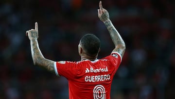 Soccer Football - Copa Libertadores - Third qualifying round - Second Leg - Internacional v Deportes Tolima - Beira Rio Stadium, Porto Alegre, Brazil - February 26, 2020   Internacional&#039;s Paolo Guerrero celebrates scoring their first goal   REUTERS/D