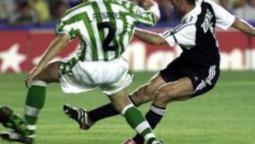La huella de ‘Zizou’ contra el Betis: golazo con el Girondins