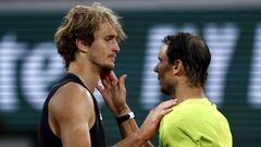 Paris (France), 03/06/2022.- Alexander Zverev of Germany (L) reacts with Rafael Nadal of Spain after retiring due to an injury in the men's semi-final match during the French Open tennis tournament at Roland ?Garros in Paris, France, 03 June 2022. (Tenis, Abierto, Francia, Alemania, España) EFE/EPA/YOAN VALAT
