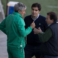 Haro y Catalán arropan a Setién en el entrenamiento del Betis