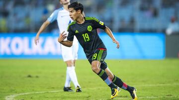 Diego Lainez interesaría al Villarreal de España