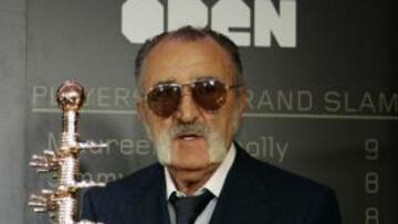 El ganador levantará un trofeo de oro y diamantes