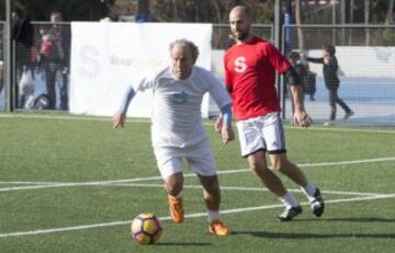 Petn y Gonzalo Mir. Partido solidario a favor de Fundela (Fundacin Espa?ola para el Fomento de la Esclerosis Lateral Amiotrfica) jugado en el Liceo Europeo entre amigos de Kiko y amigos de Matallanas 