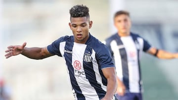 Diego Valoyes en un partido de Talleres de C&oacute;rdoba