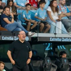 Benítez: “Es muy triste tener que destacar a nuestros defensas”