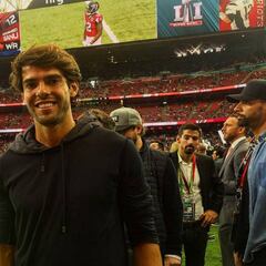 Kaka disfruta de su segunda Super Bowl en directo