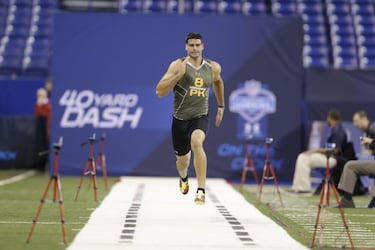 Pat O’Donnell: ¿Linebacker? No, ‘punter’.