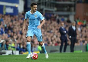 21 de noviembre: 30 años cumple Jesús Navas, jugador español que milita en el Manchester City de Manuel Pellegrini.