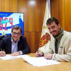 Cristian Álvarez renueva hasta 2024