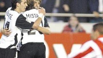 <b>REENCUENTRO.</b> De los cinco años que pasó en el Barcelona, a Dani García le quedan al menos amistades con otros ex jugadores culés que ahora triunfan lejos de la Ciudad Condal. Es el caso de dos que el domingo serán rivales suyos, Román Riquelme y Juan Pablo Sorín. Para ellos, el de Cerdanyola sólo tiene palabras de elogio, sobre todo para el centrocampista.