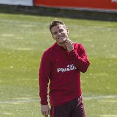 Moyá y Gameiro, con el alta médica, viajan a Leicester