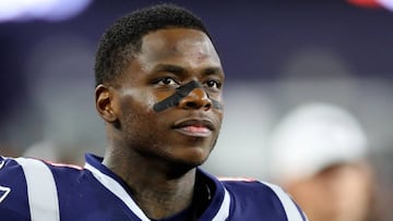 FOXBOROUGH, MASSACHUSETTS - AUGUST 29: Josh Gordon #10 of the New England Patriots looks on from the sideline during the preseason game between the New York Giants and the New England Patriots at Gillette Stadium on August 29, 2019 in Foxborough, Massachusetts.   Maddie Meyer/Getty Images/AFP
 == FOR NEWSPAPERS, INTERNET, TELCOS &amp; TELEVISION USE ONLY ==