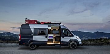 Con tracción a las 4 ruedas para explorar hasta el último rincón del mundo, esta edición especial de la Fiat Ducato es ideal para la aventura sin sacrificad comodidad. 