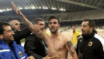 Katidis celebr&oacute; un gol con un saludo nazi.