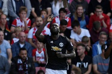 Lukaku and Sterling star to keep Manchester clubs on top