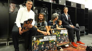 Presentación de la campaña del Bilbao basket en el vestuario