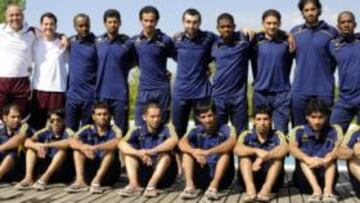 <b>GIRA ESPAÑOLA. </b>La selección y el cuerpo técnico de Qatar en la Ciudad del Fútbol de Las Rozas.