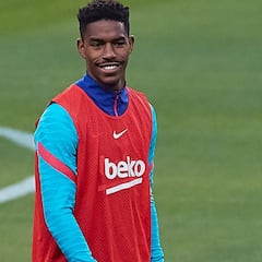 El PSG mira a Pjanic; el Leeds de Bielsa, a Júnior Firpo