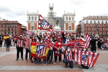 Los jugadores del Atleti celebran LaLiga con la afición en Valladolid