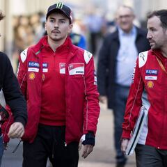 Lorenzo regresa a España para intentar reaparecer en Malasia