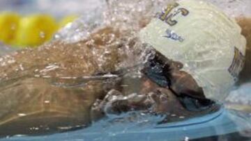 Phelps reaparece con derrota