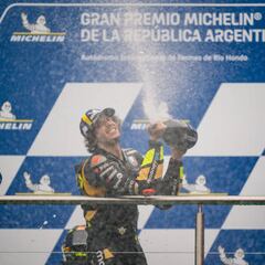 Bezzecchi: “Las últimas ocho vueltas se me hicieron eternas”