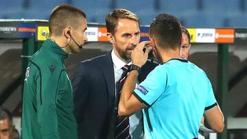 Bulgaria - England game stopped twice because of racist chants