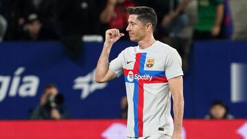 Robert Lewandowski durante un partido con el Barcelona.